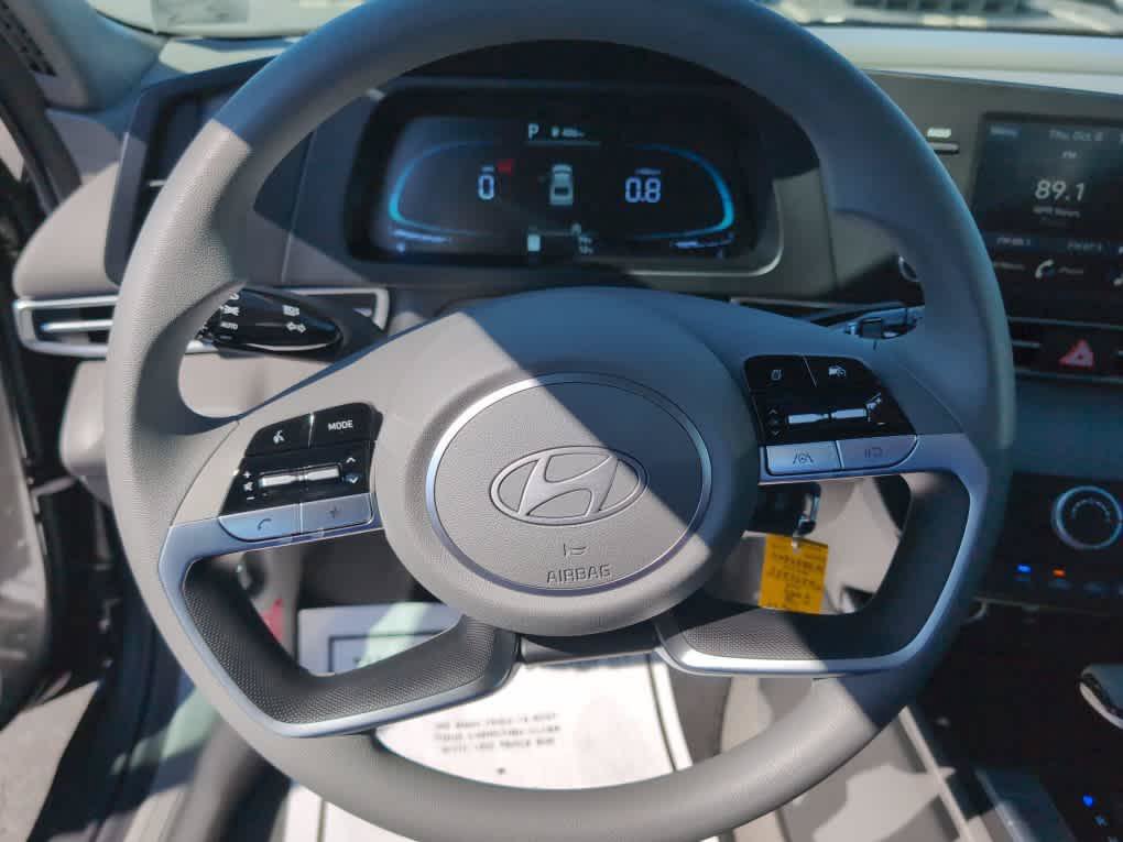 New 2026 Hyundai Elantra SE FWD image 32