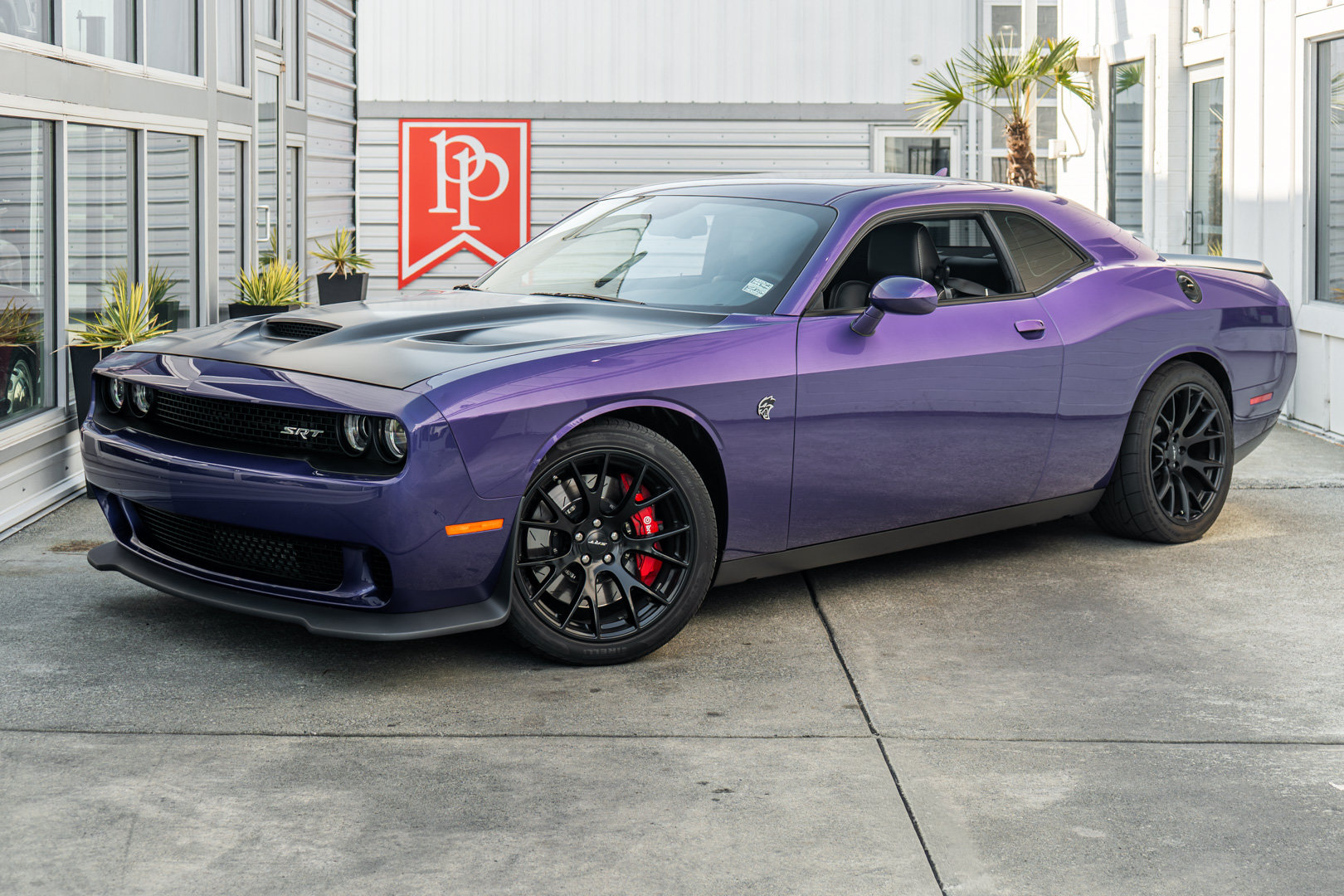 Used 2016 Dodge Challenger SRT Hellcat RWD image 2