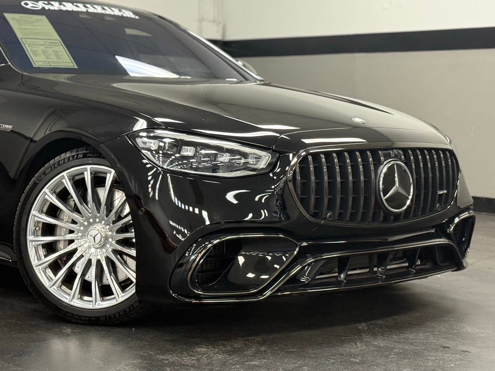 Used 2025 Mercedes-Benz S 63 AMG S image 3