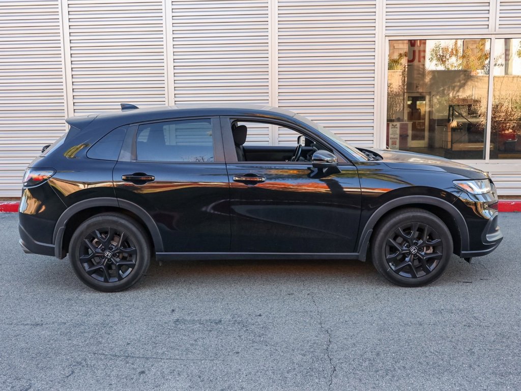 Used 2024 Honda HR-V Sport image 3