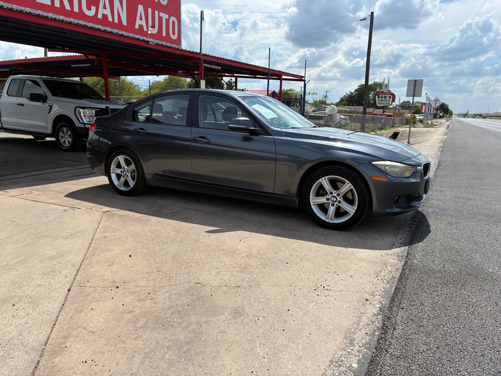 Used 2014 BMW 328i xDrive Sedan AWD/4WD image 2
