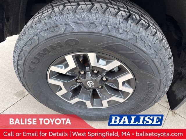 Used 2018 Toyota Tacoma TRD Off-Road w/ Technology Package image 11