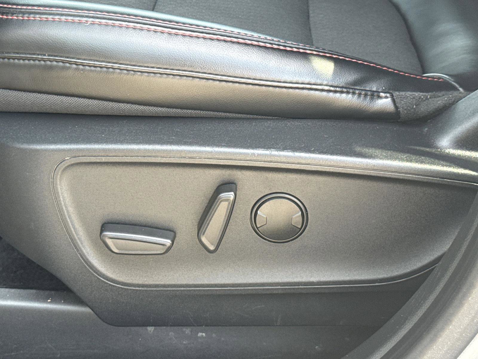 Used 2024 Ford Escape ST-Line AWD/4WD image 16