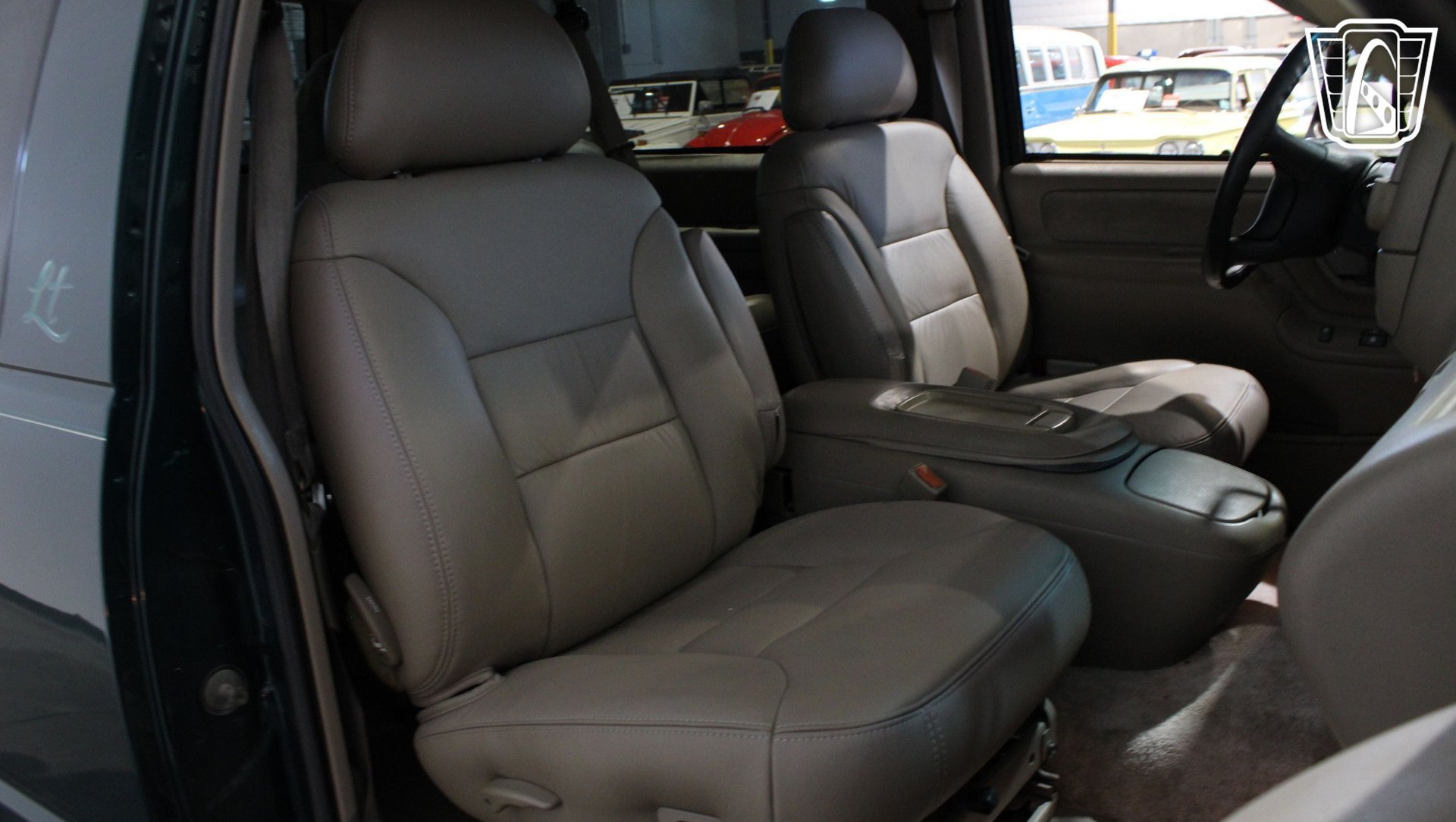 Used 1996 Chevrolet Tahoe 4WD 2-Door image 8