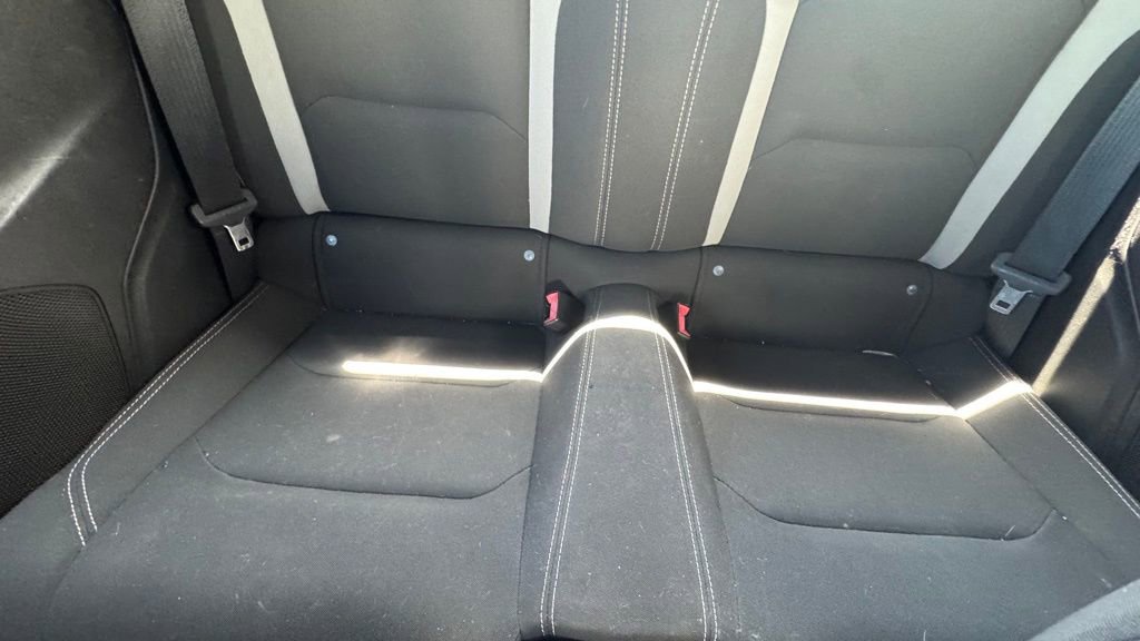 Used 2019 Chevrolet Camaro LT RWD image 9