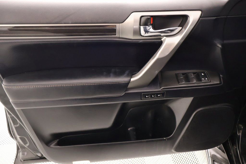 Used 2023 Lexus GX 460 Luxury w/ Sport Design Package image 19