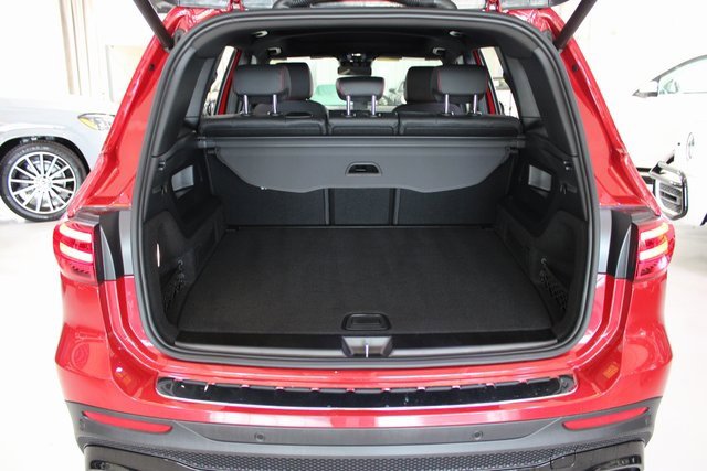 Used 2024 Mercedes-Benz GLB 250 4MATIC image 30