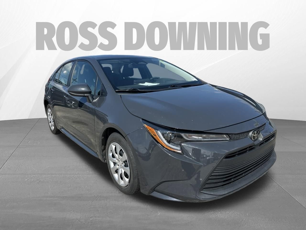 Used 2024 Toyota Corolla LE FWD image 3