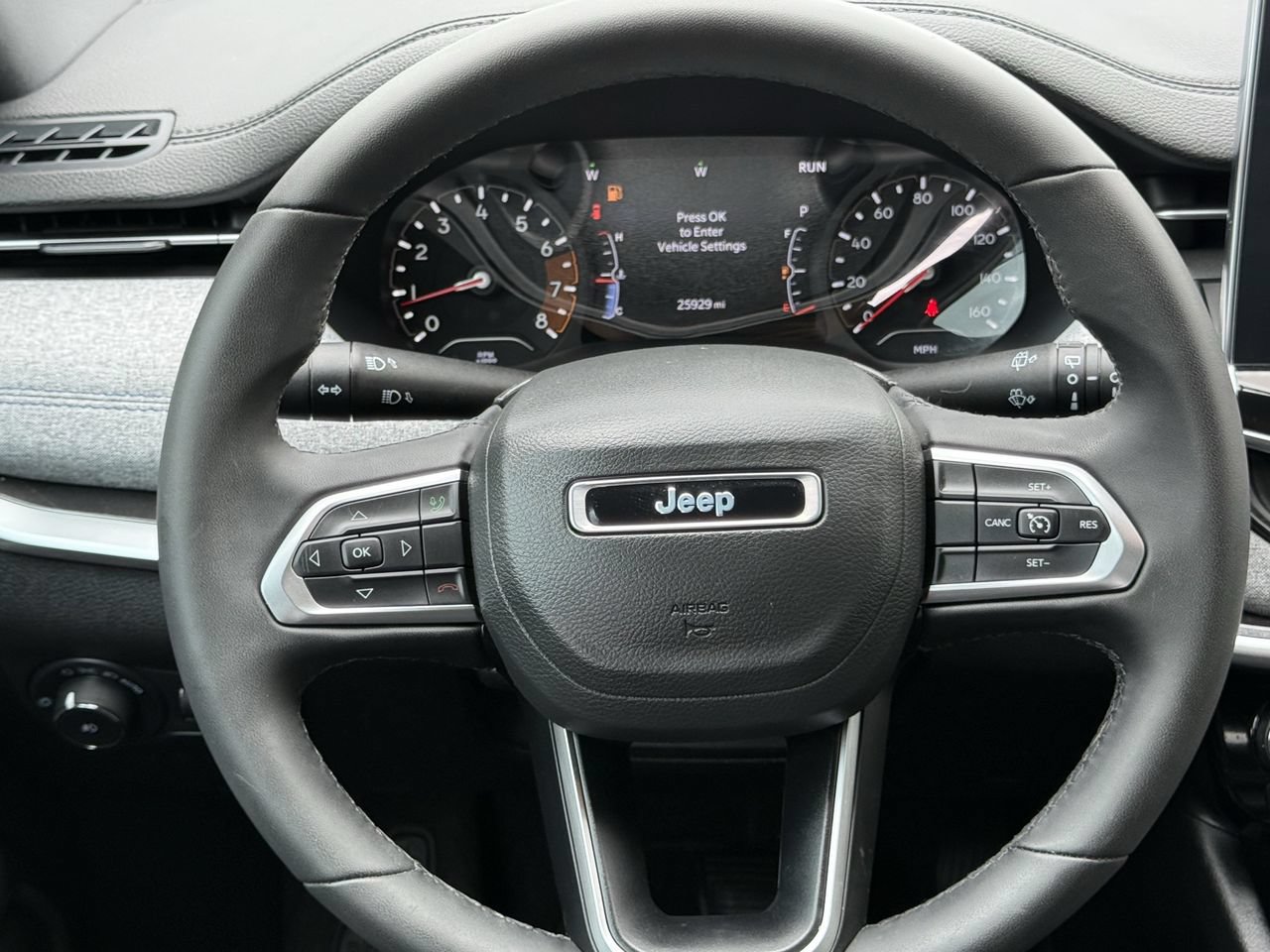 Used 2024 Jeep Compass Latitude w/ Sun and Sound Group AWD/4WD image 12