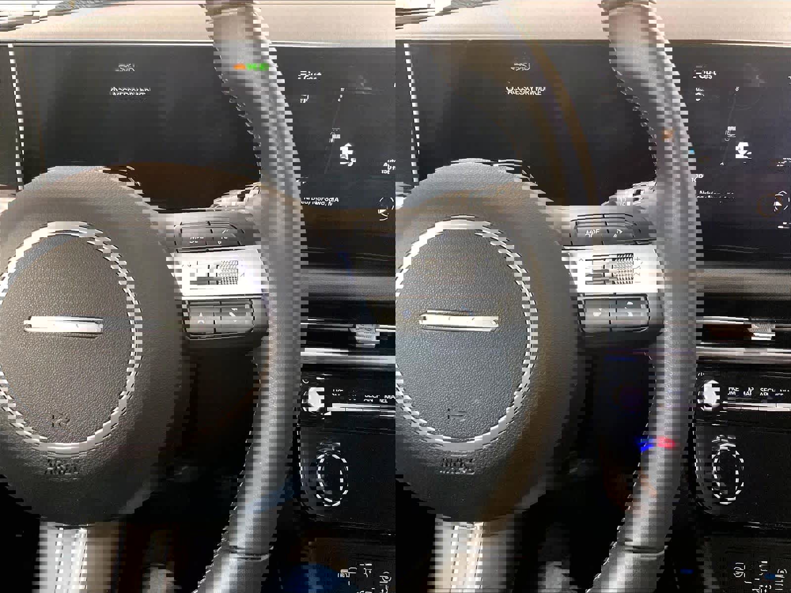 Certified 2025 Hyundai Tucson SEL image 42