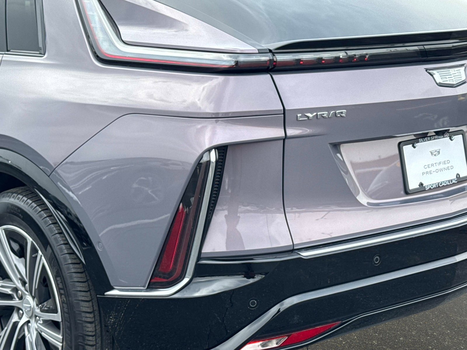 Certified 2024 Cadillac Lyriq Luxury image 28