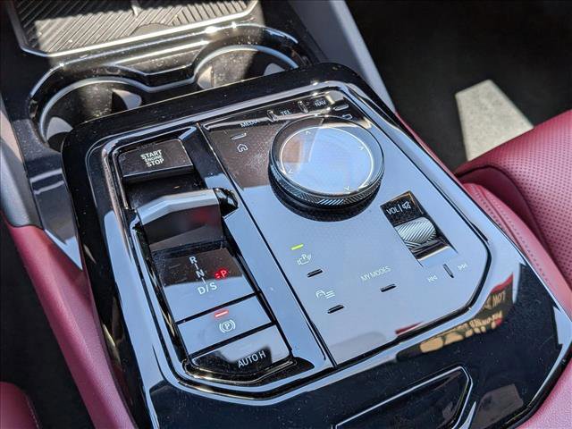 Certified 2024 BMW 530i w/ Premium Package RWD image 12