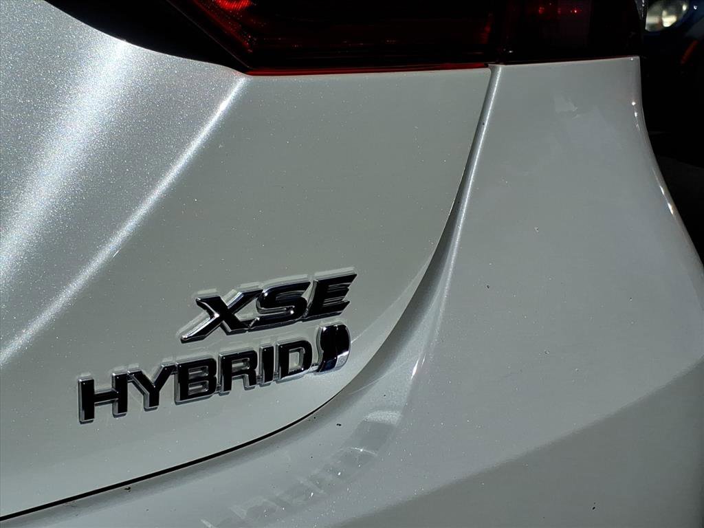 Used 2023 Toyota Camry XSE image 11