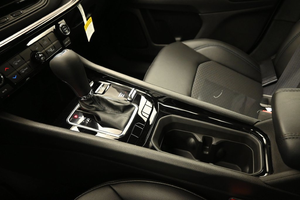 New 2026 Jeep Compass Latitude AWD/4WD image 9