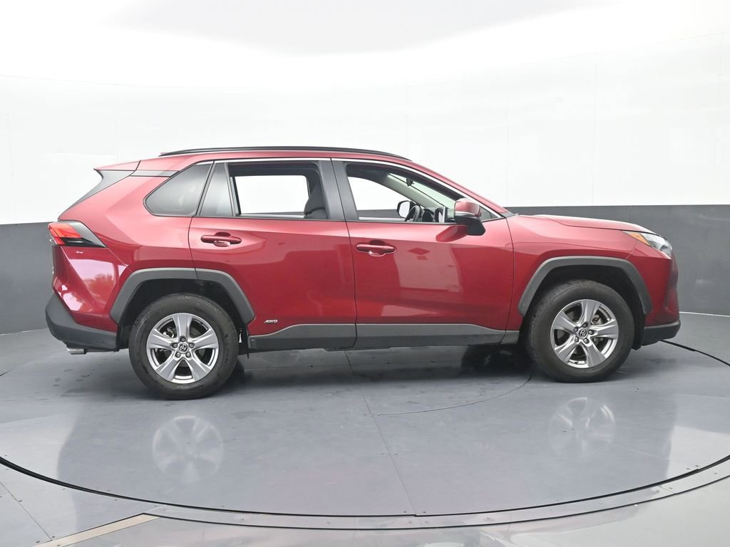 Used 2025 Toyota RAV4 XLE image 7