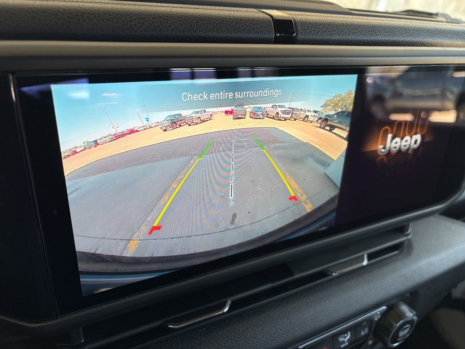 Used 2025 Jeep Wrangler Sport image 21