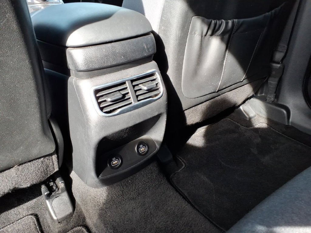 Used 2022 Hyundai Santa Fe SEL w/ Convenience Package FWD image 17