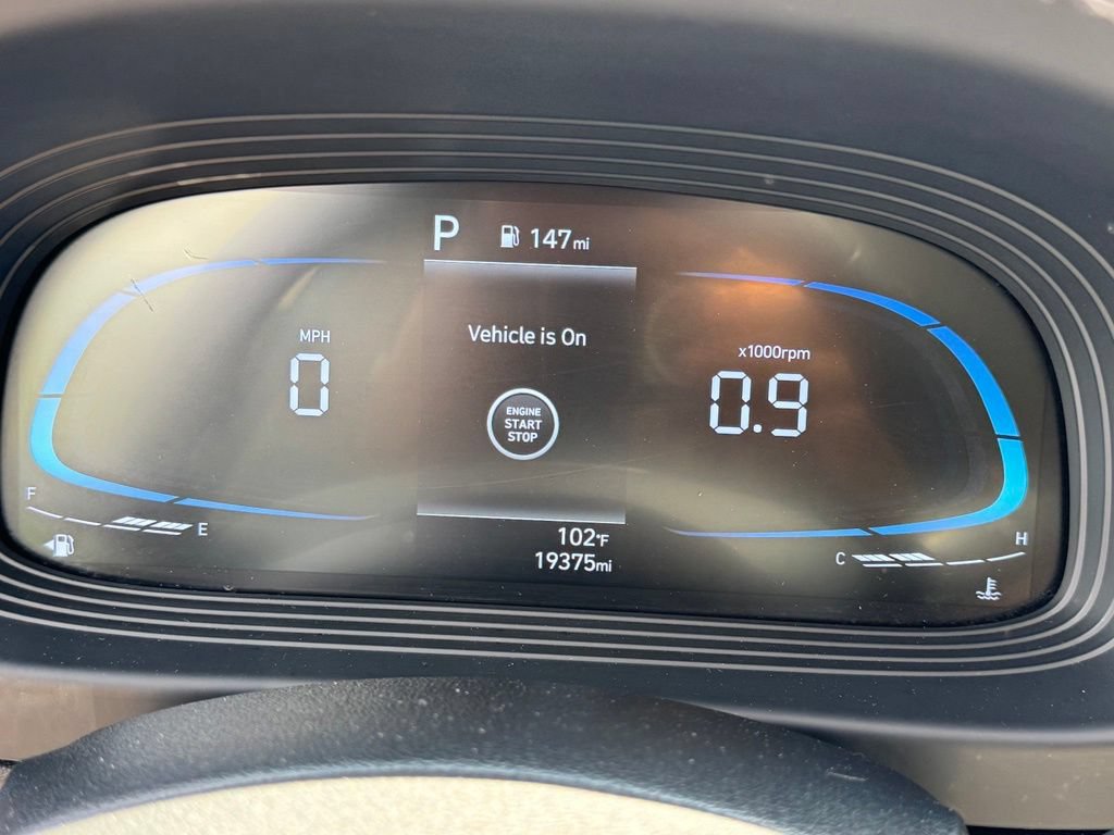 Used 2025 Hyundai Venue SEL FWD image 15