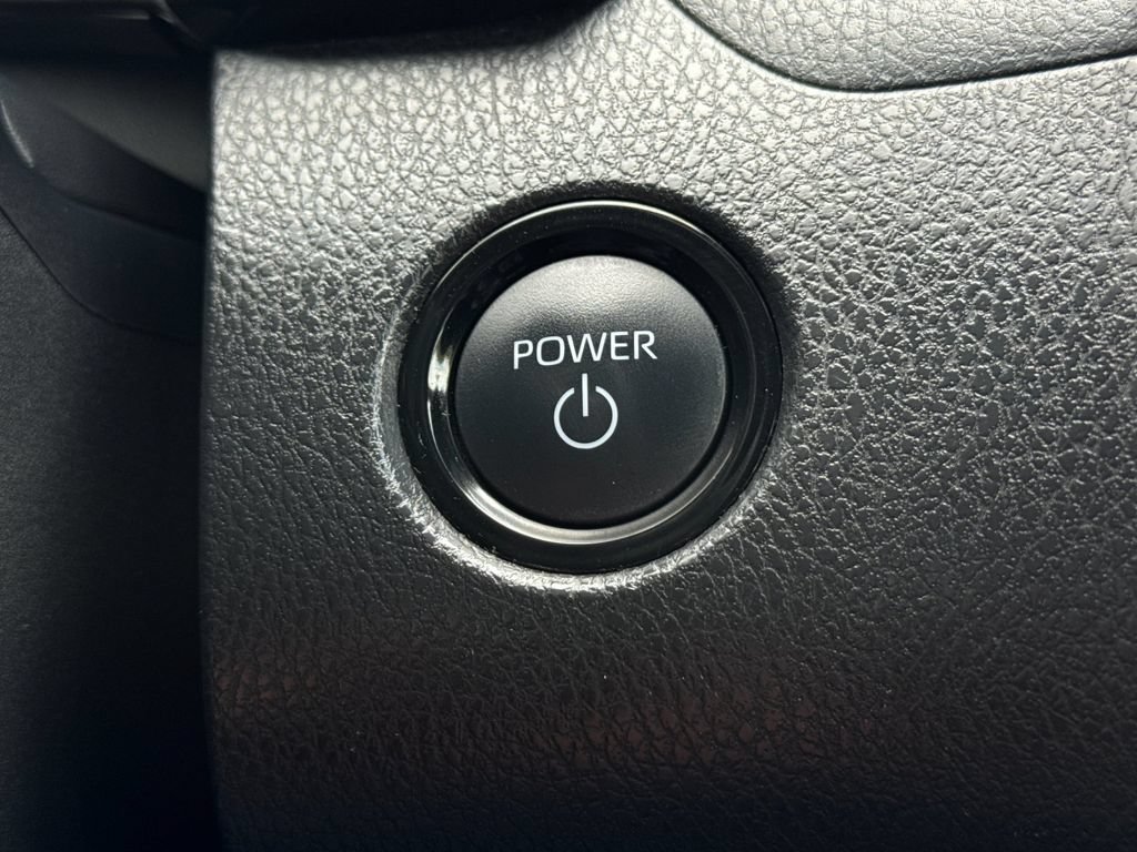 Used 2025 Toyota Camry SE FWD image 21