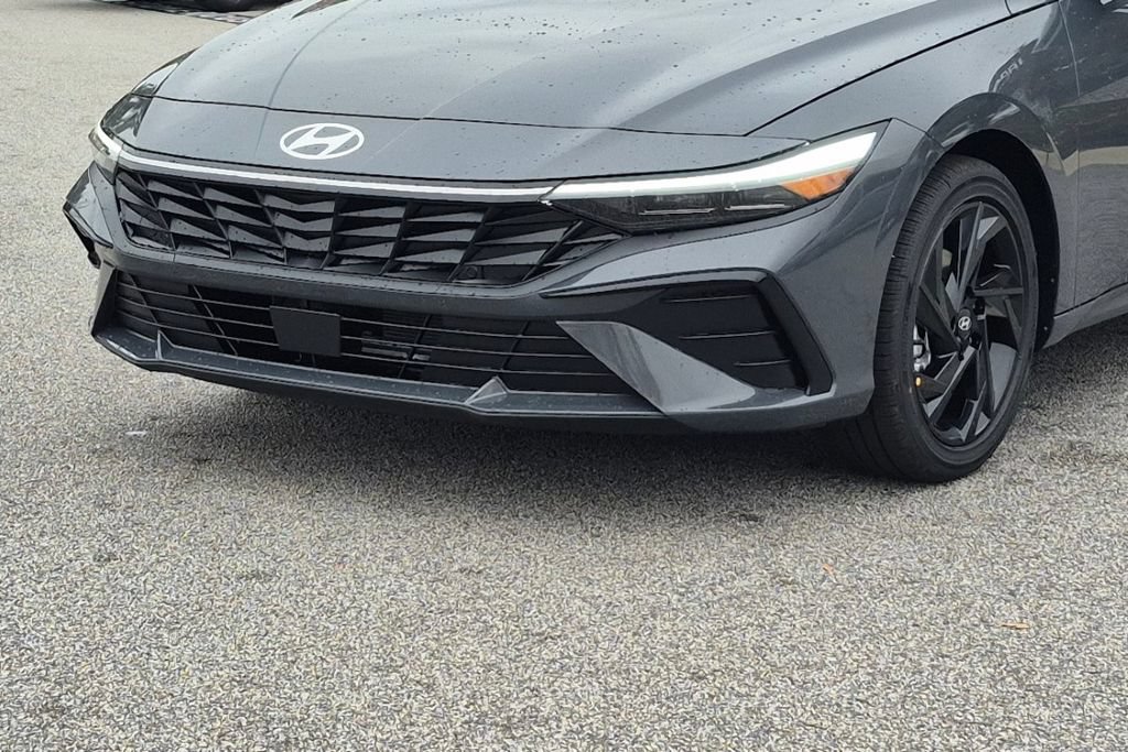 New 2026 Hyundai Elantra SEL Sport FWD image 10