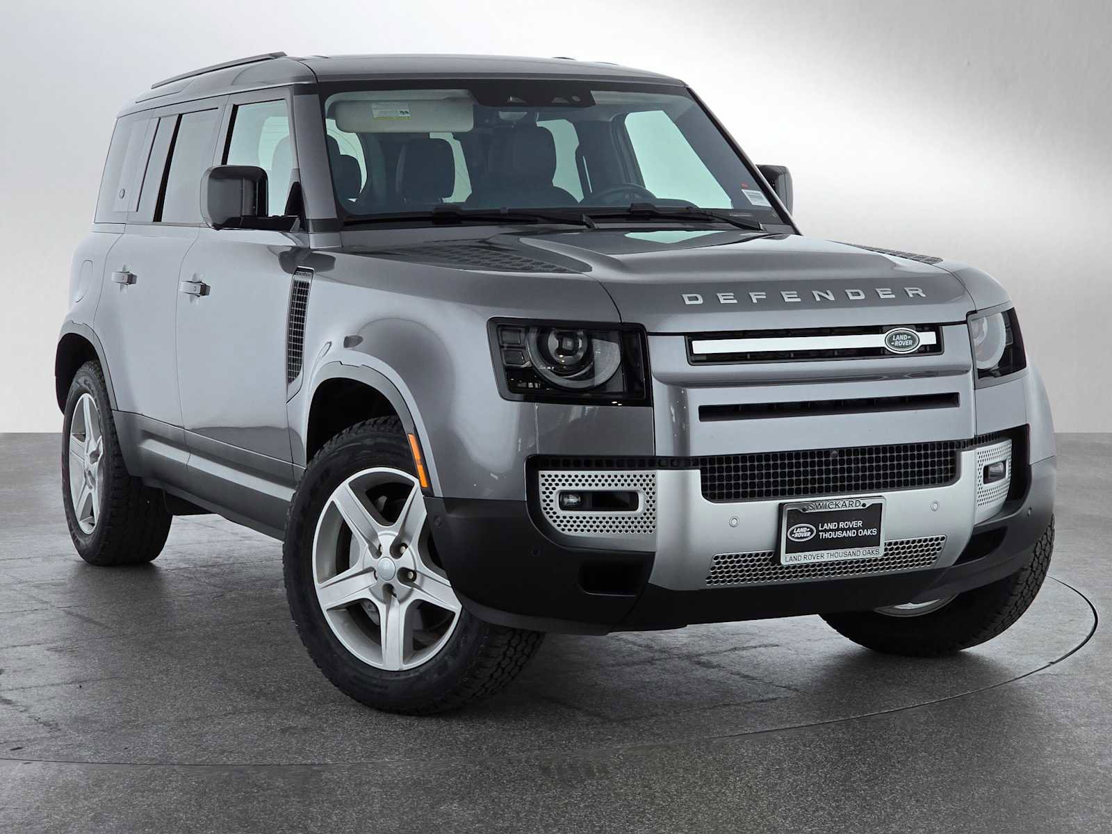 Used 2022 Land Rover Defender 110 SE image 1