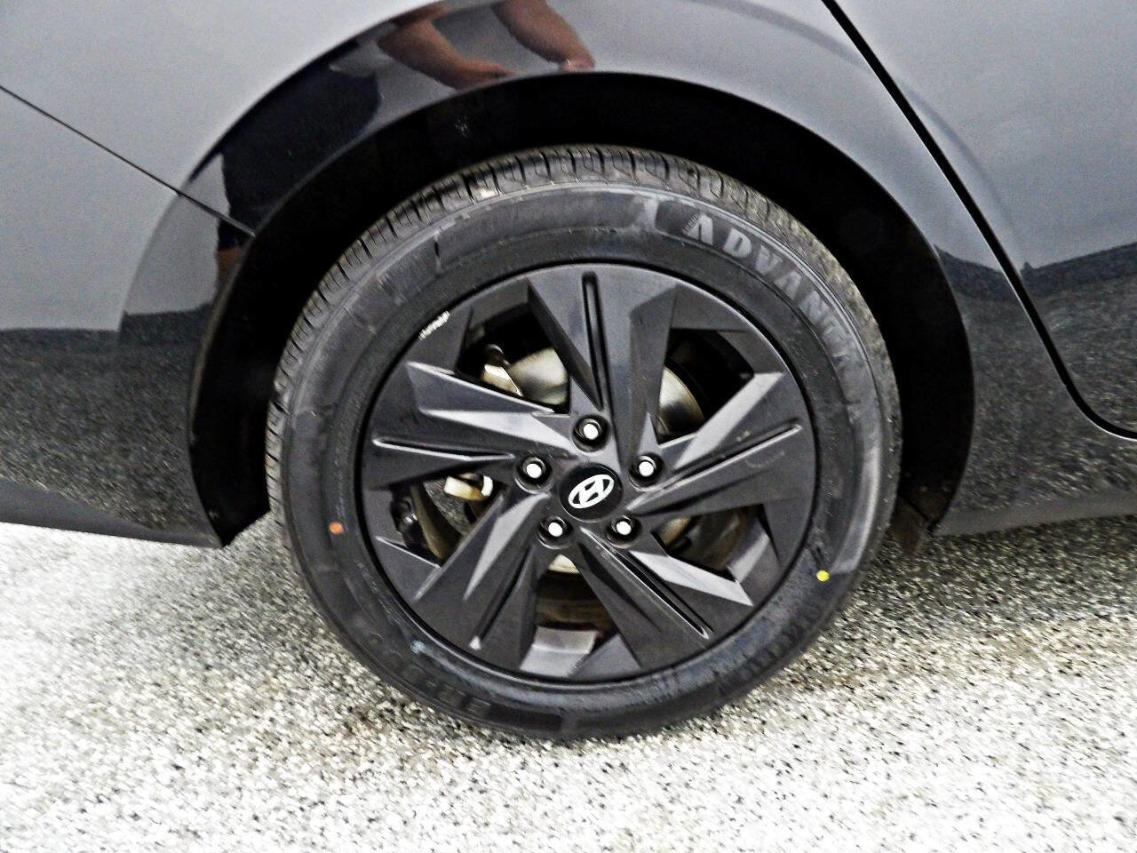 Used 2023 Hyundai Elantra SEL image 19