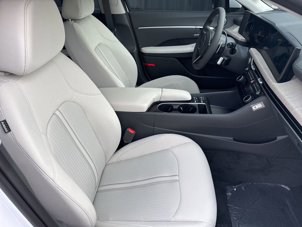 New 2026 Hyundai Sonata Blue FWD image 16