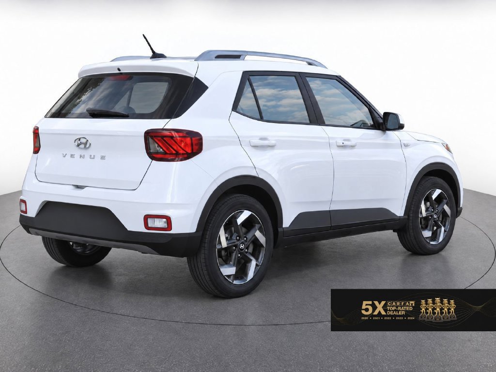 Certified 2025 Hyundai Venue SEL FWD image 5