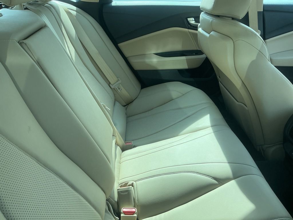 Certified 2024 Acura TLX w/ Technology Package image 9
