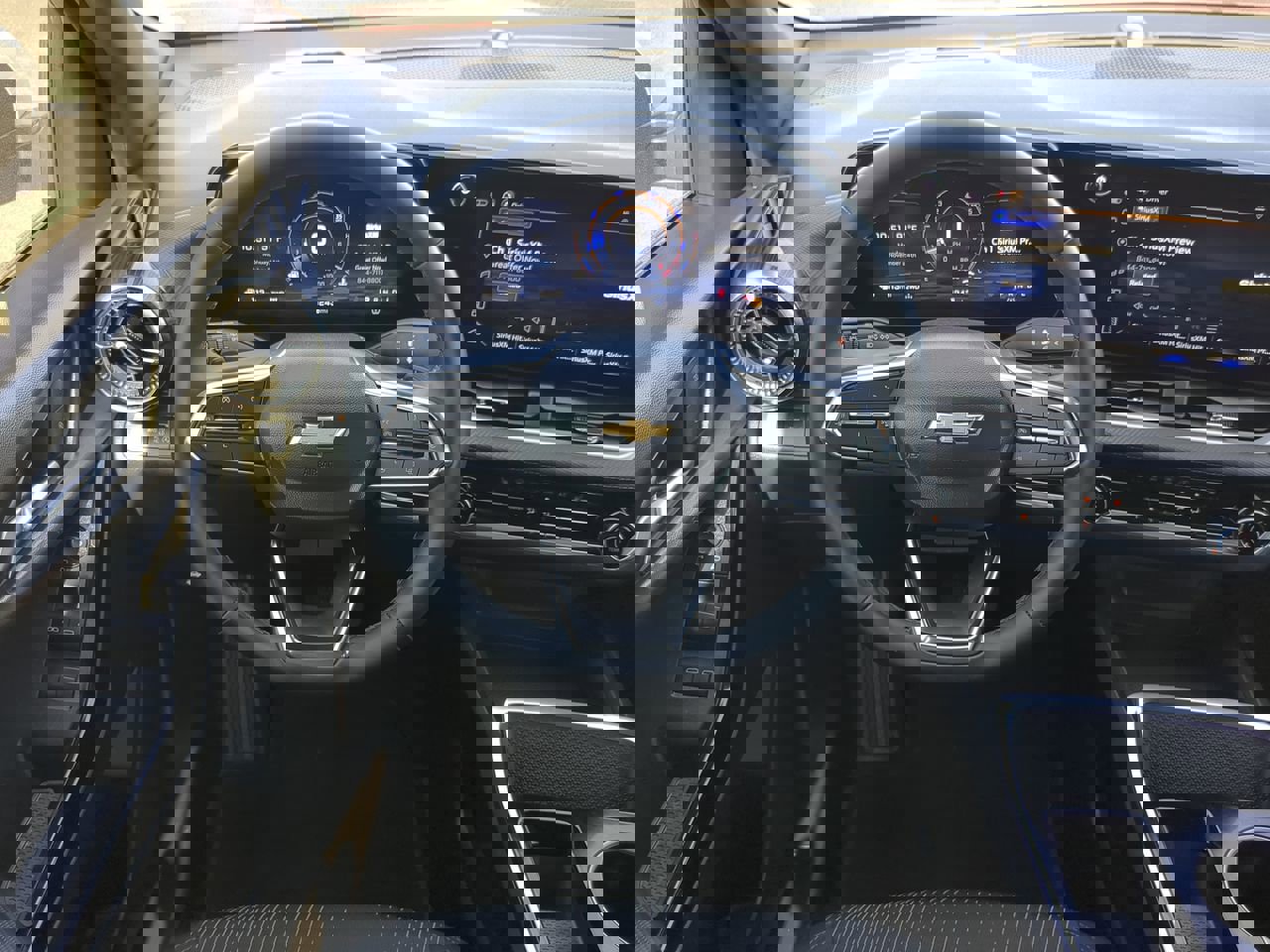 Certified 2025 Chevrolet Equinox LT w/ Safety and Technology Package image 16