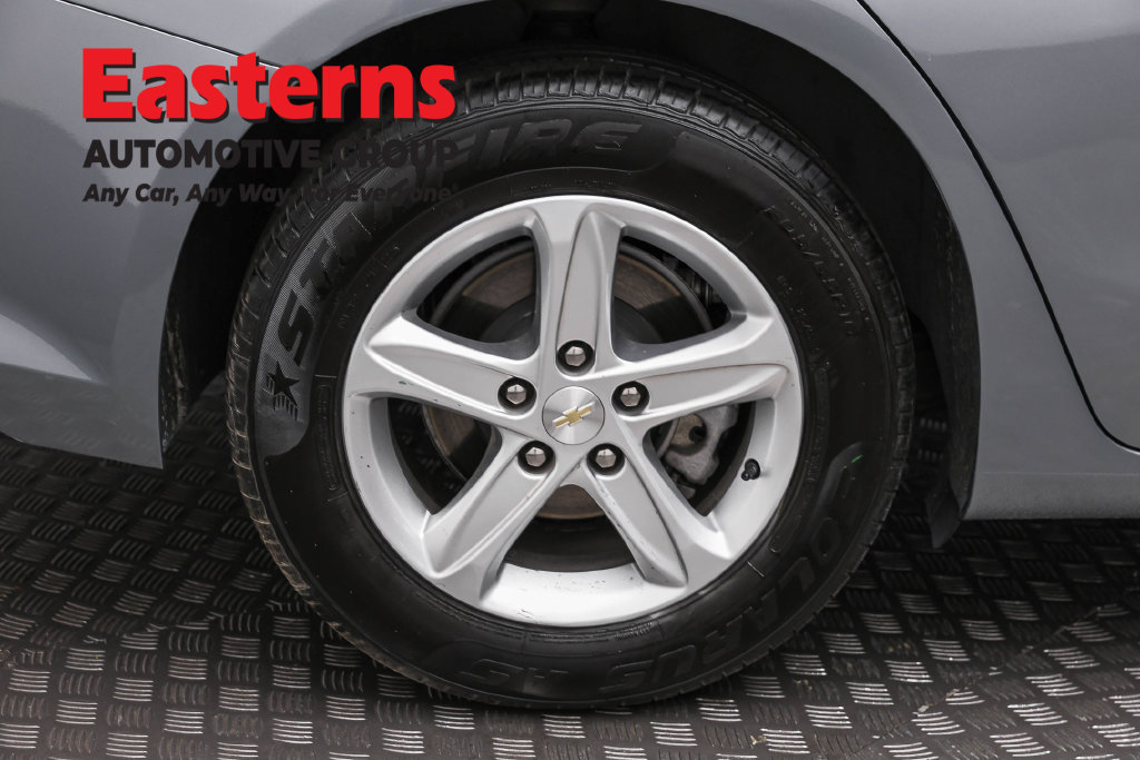 Used 2024 Chevrolet Malibu LS FWD image 31
