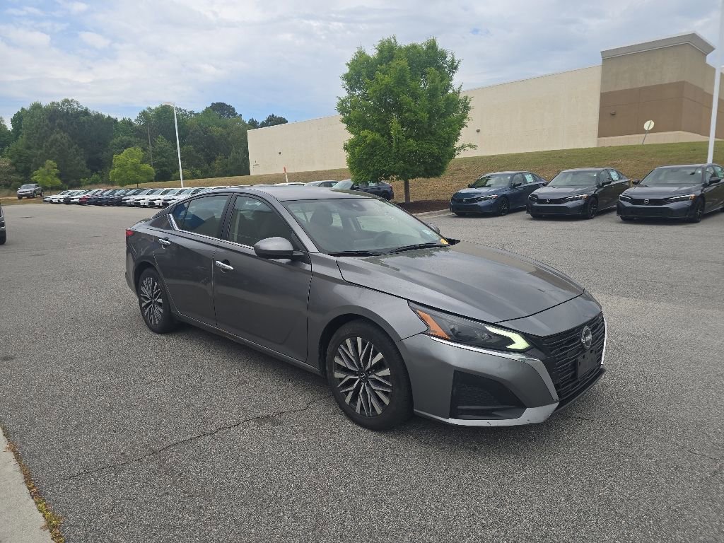 Used 2023 Nissan Altima 2.5 SV FWD image 7