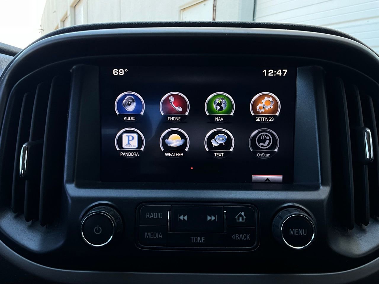 Used 2015 GMC Canyon SLE w/ All-Terrain Package image 29