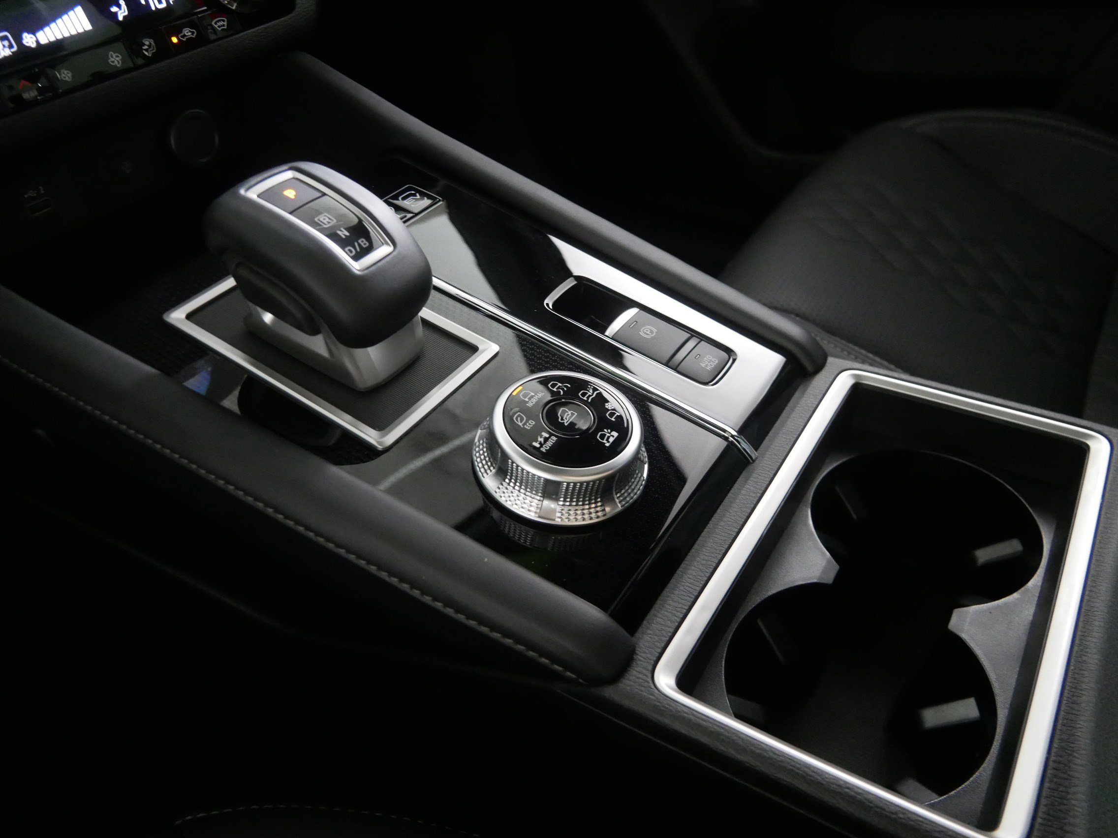 New 2025 Mitsubishi Outlander SEL Black Edition image 6