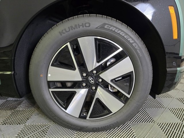 New 2026 Hyundai Ioniq 9 SEL image 3