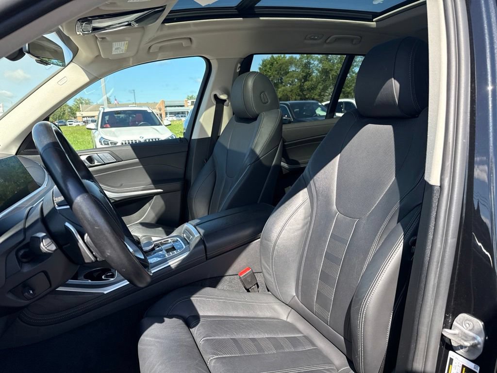 Used 2022 BMW X7 xDrive40i w/ Premium Package AWD/4WD image 9