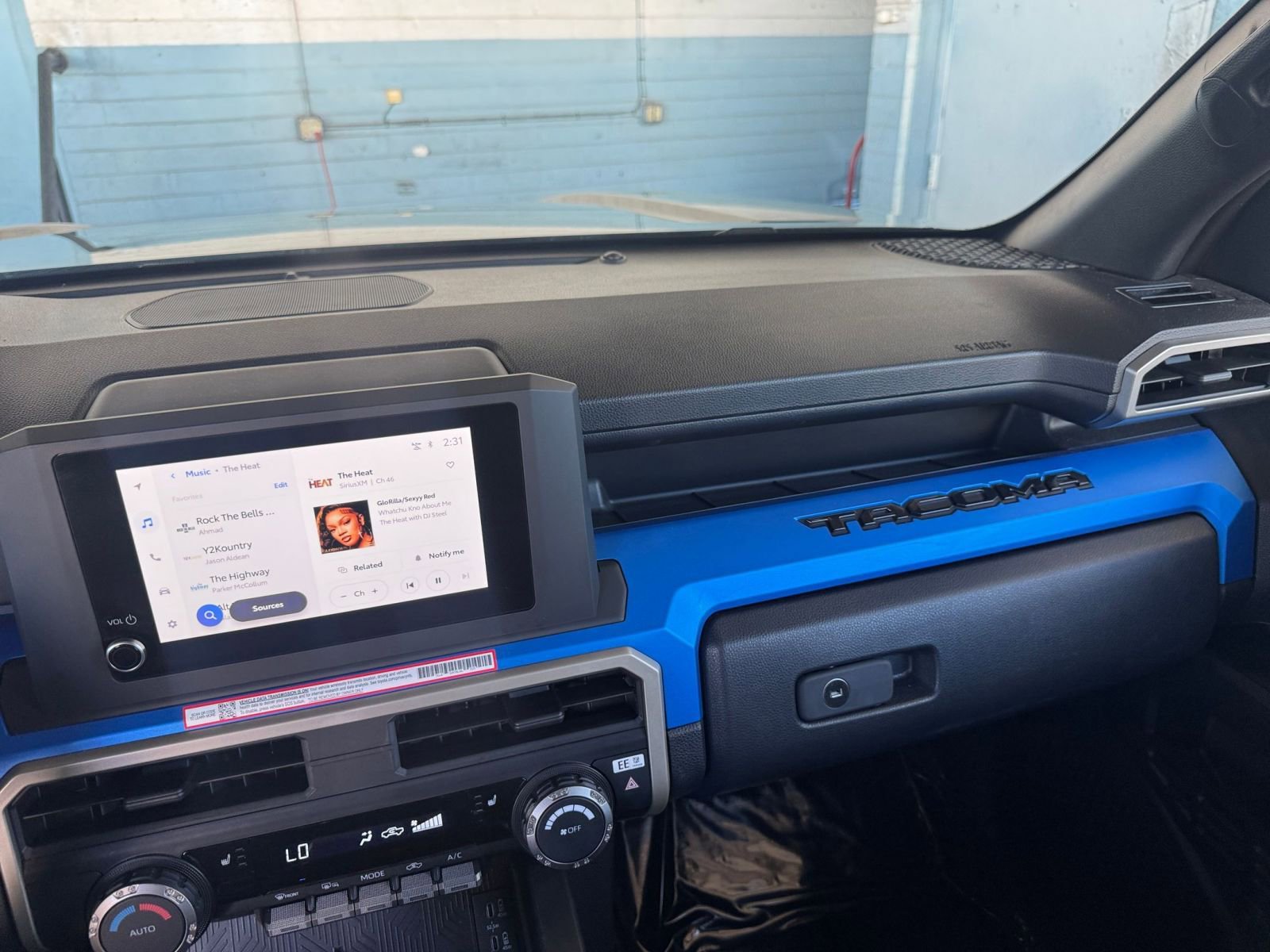 Used 2025 Toyota Tacoma TRD Off-Road image 33