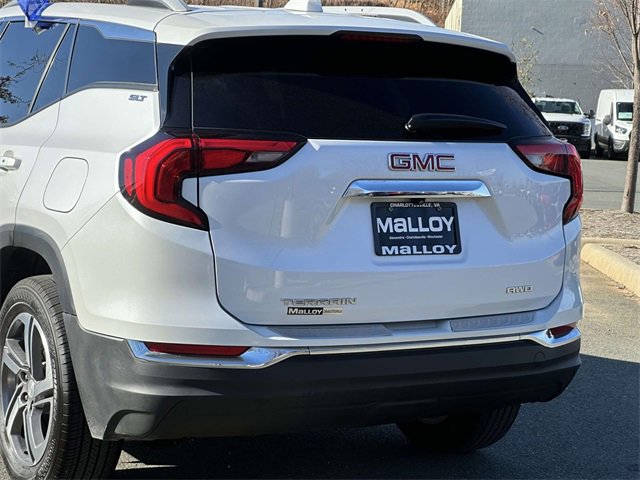 Used 2021 GMC Terrain SLT w/ LPO, Bright Accent Package image 4