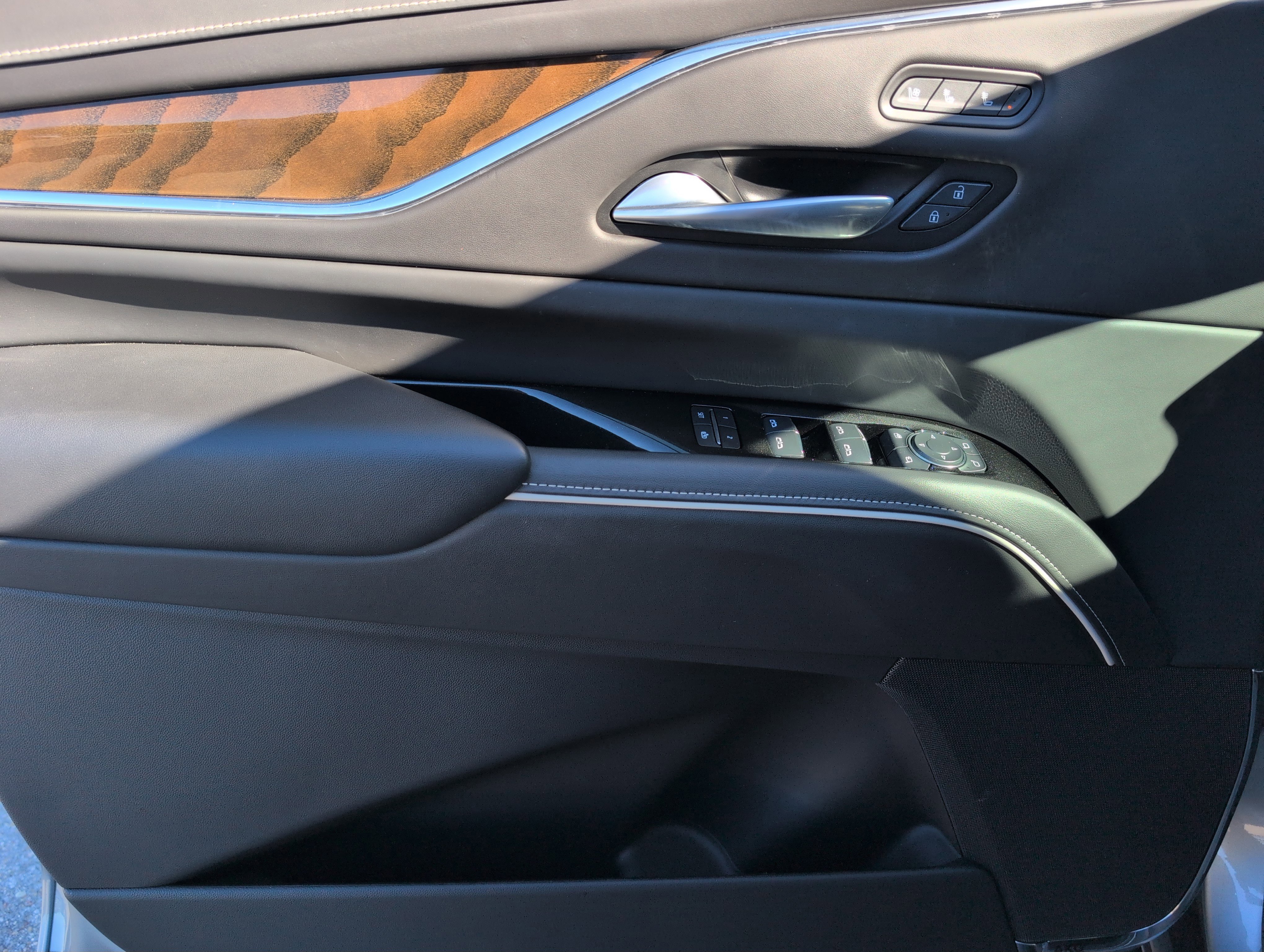 Certified 2024 Cadillac Escalade Sport Platinum image 15