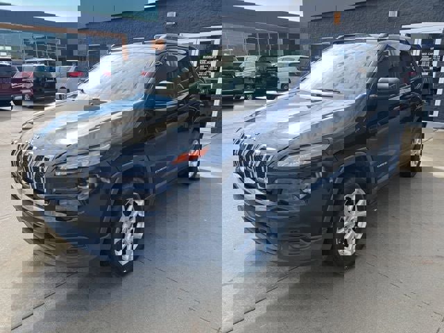 Certified 2016 Jeep Cherokee Sport image 3