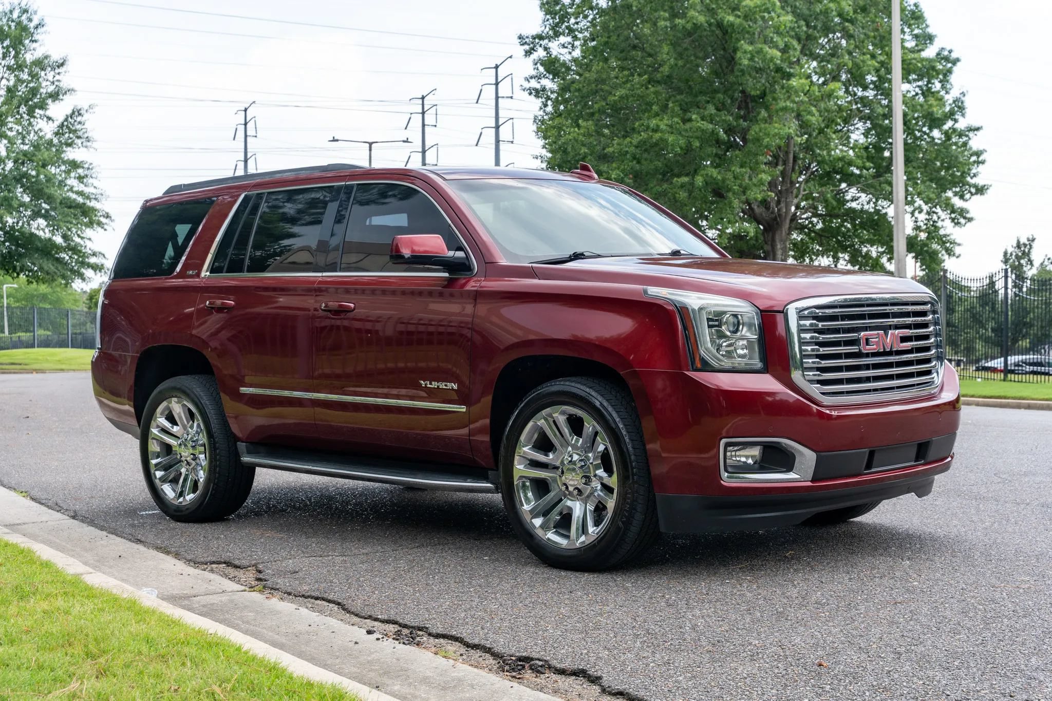 Used 2018 GMC Yukon SLT w/ Premium Edition RWD image 4