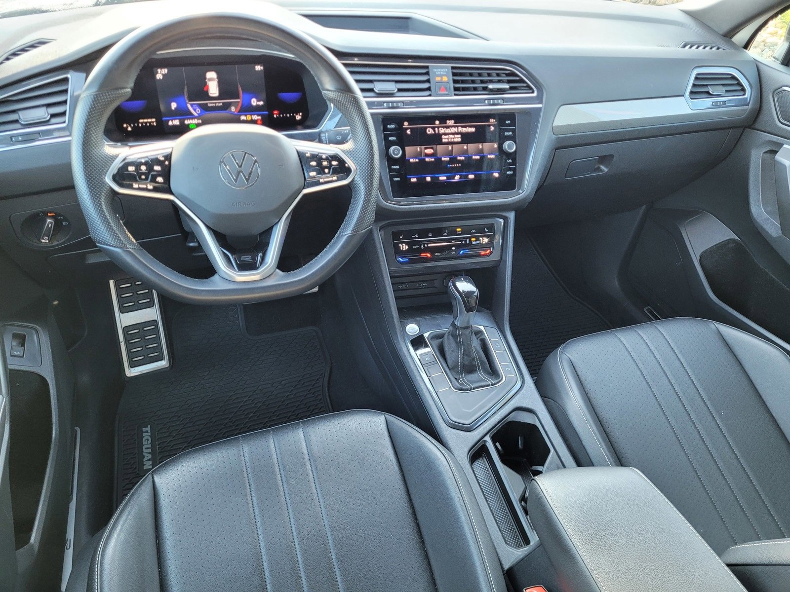 Used 2022 Volkswagen Tiguan SE R-Line image 17