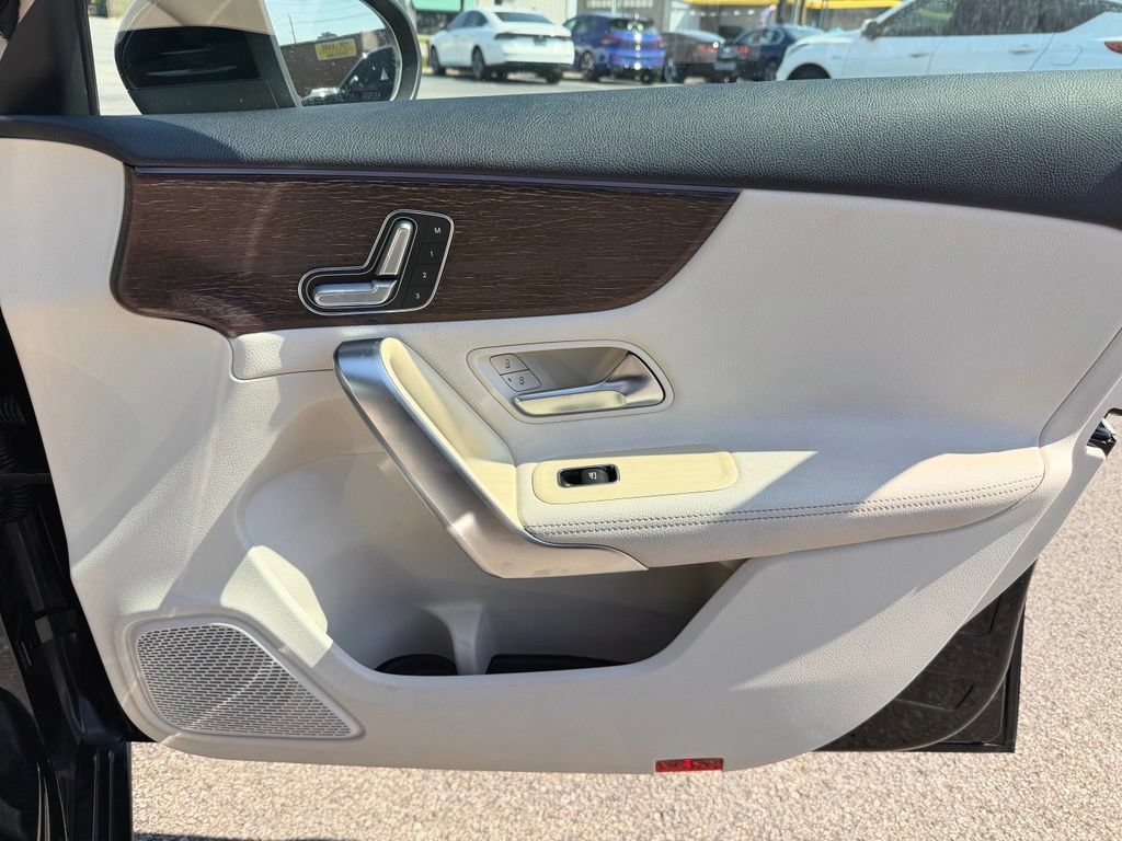 Used 2021 Mercedes-Benz A 220 image 31