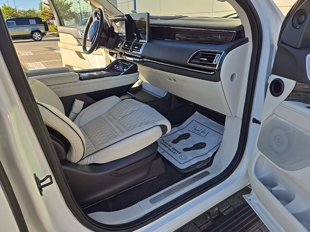 Used 2022 Lincoln Navigator L Black Label AWD/4WD image 20
