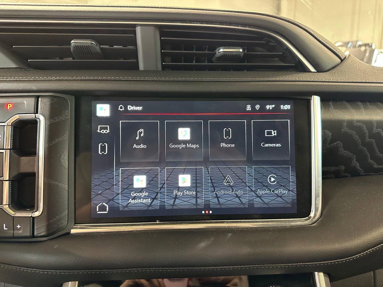 Used 2022 GMC Yukon Denali RWD image 24