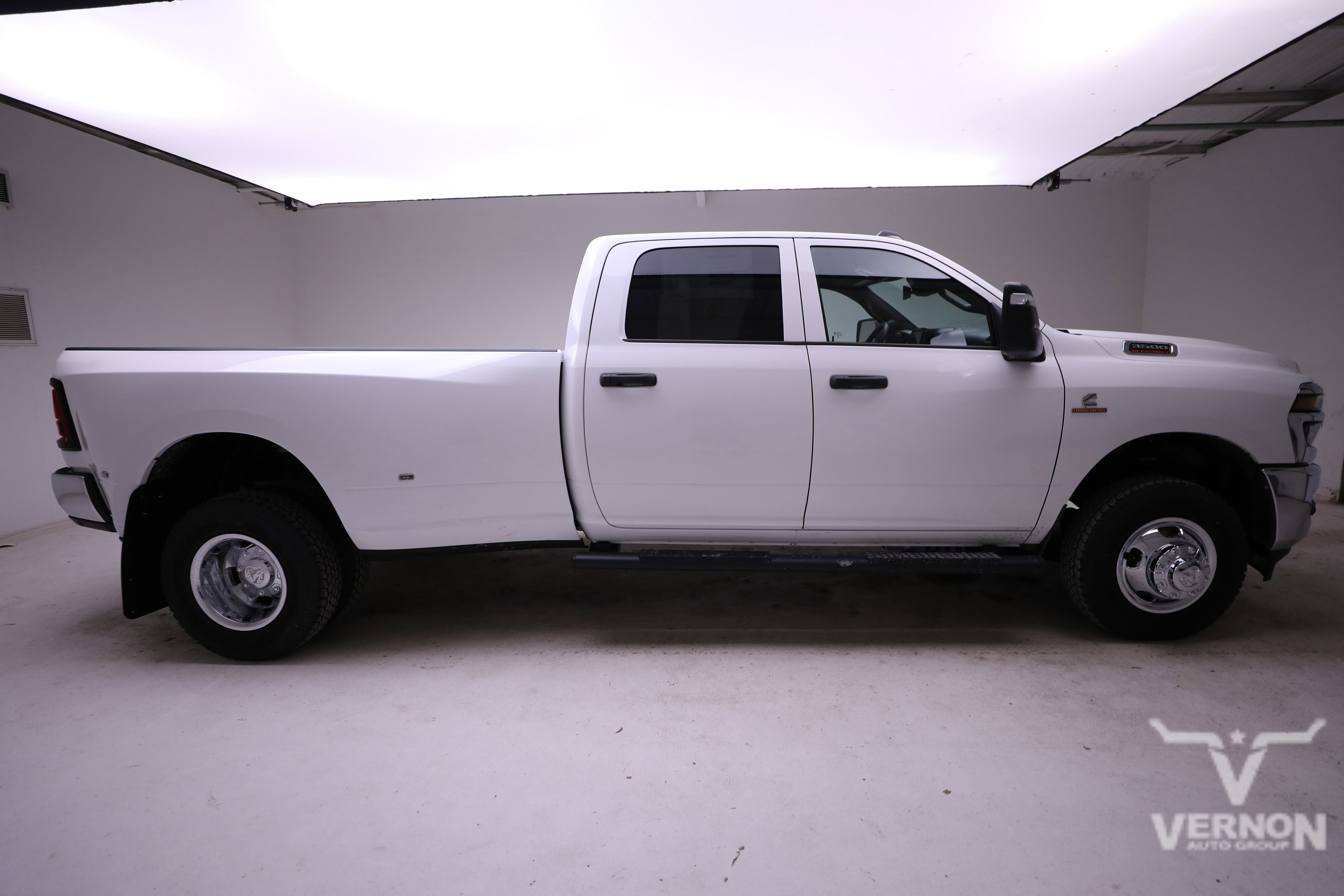 New 2026 RAM 3500 Tradesman AWD/4WD image 6