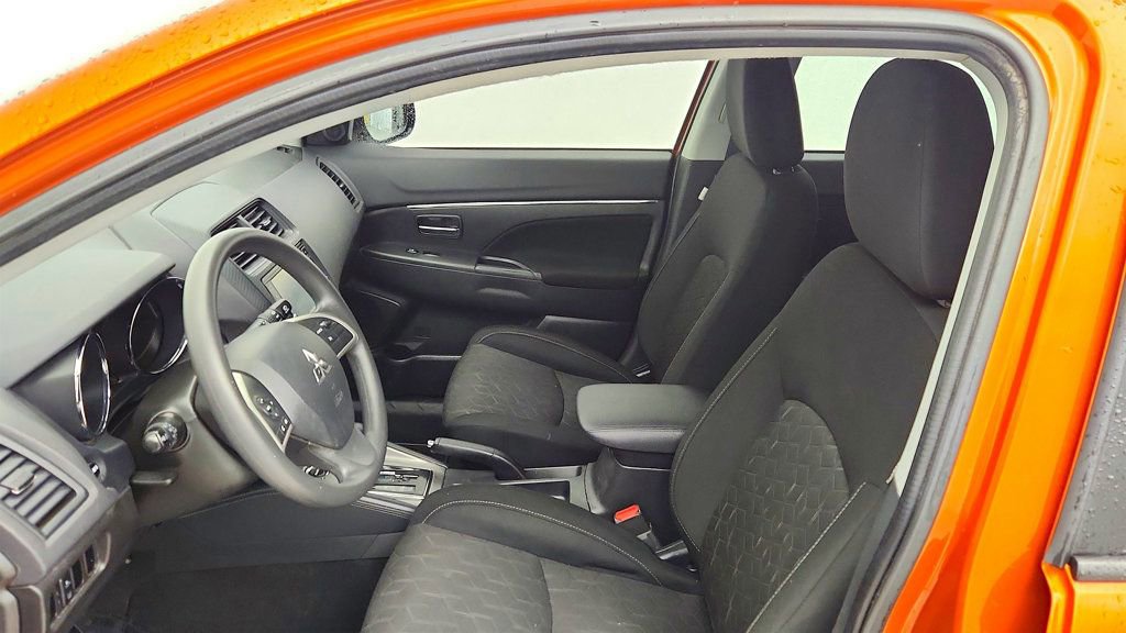 Used 2024 Mitsubishi Outlander Sport LE image 17