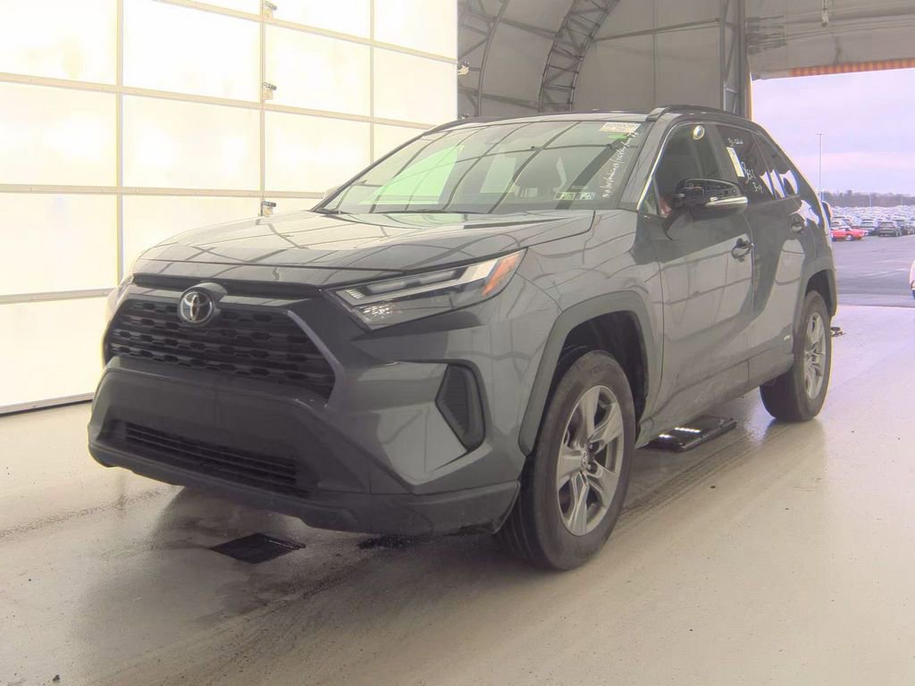 Used 2025 Toyota RAV4 XLE image 2