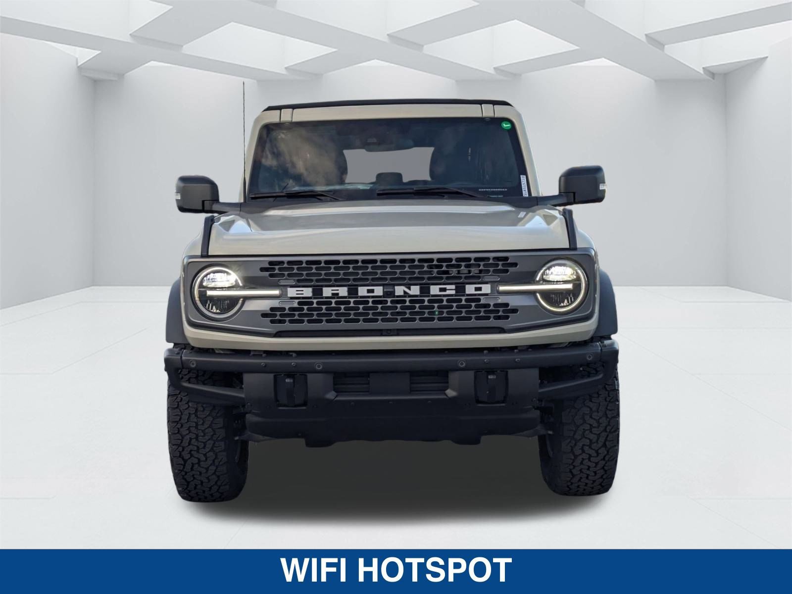 New 2025 Ford Bronco Badlands image 9