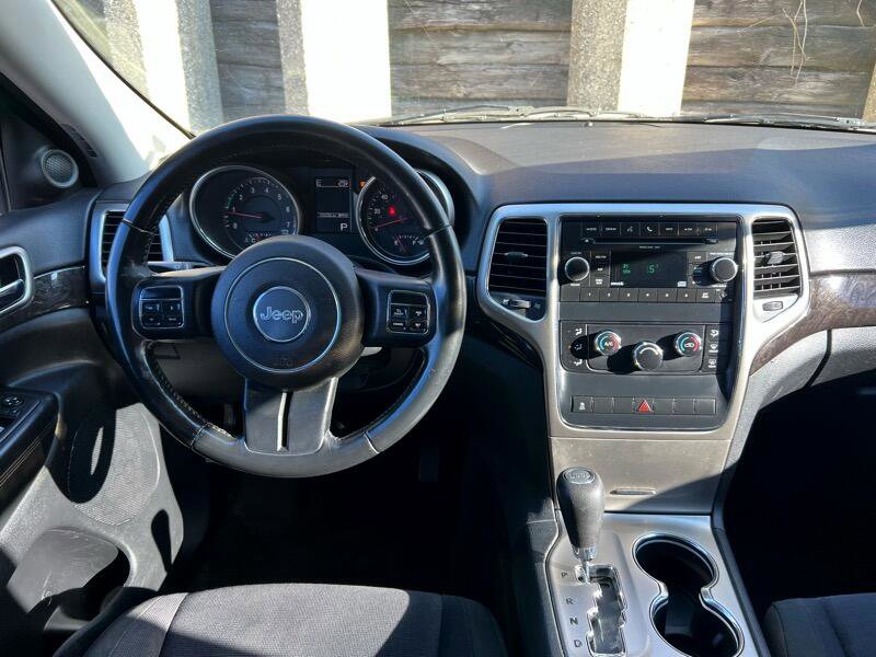 Used 2011 Jeep Grand Cherokee Laredo image 11